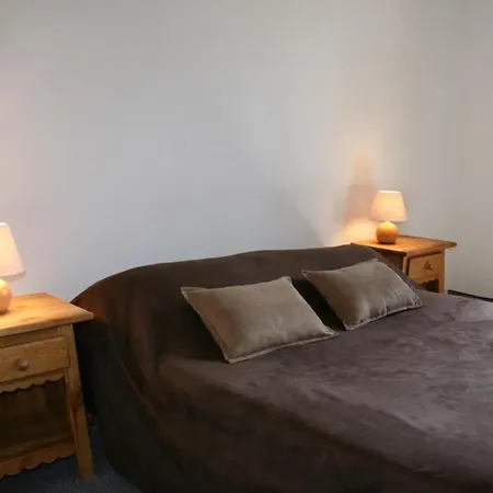 Le Chastellan Double Roomchambre Double Hotel Peone